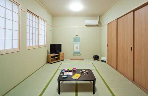 Japanese tatami-mat lounge